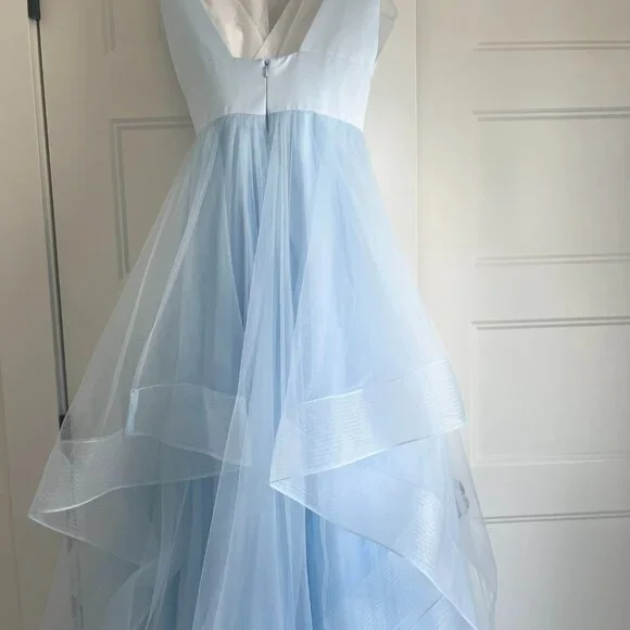 Madison James  Cinderella Dress, baby blue, size 0
Bust 30
Waist 24
Length 60 - Picture 8 of 11